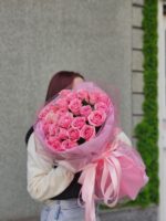 Букет из 25 импортных роз Кения (розовые)