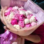 Букет из 31 импортного пиона микс